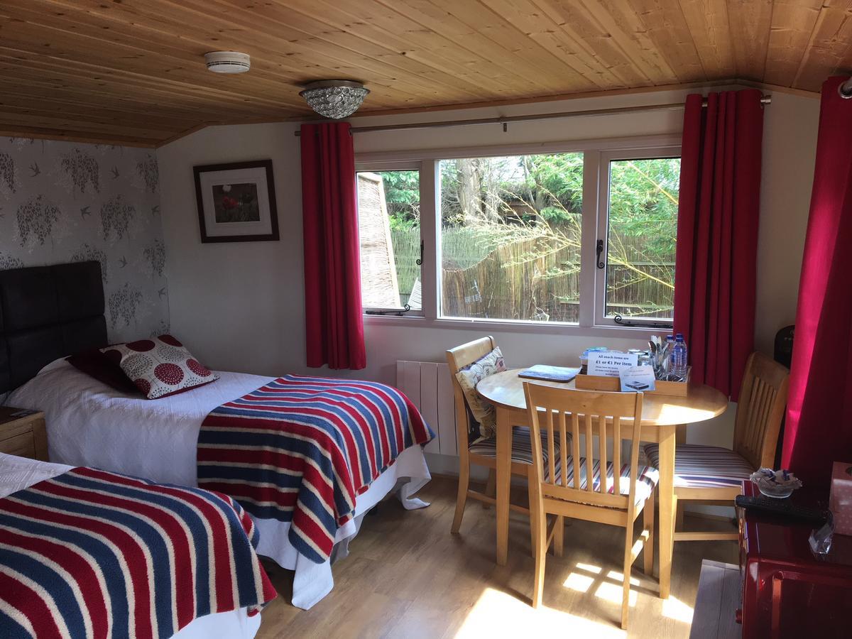 The Willows Guest House Takeley Eksteriør bilde