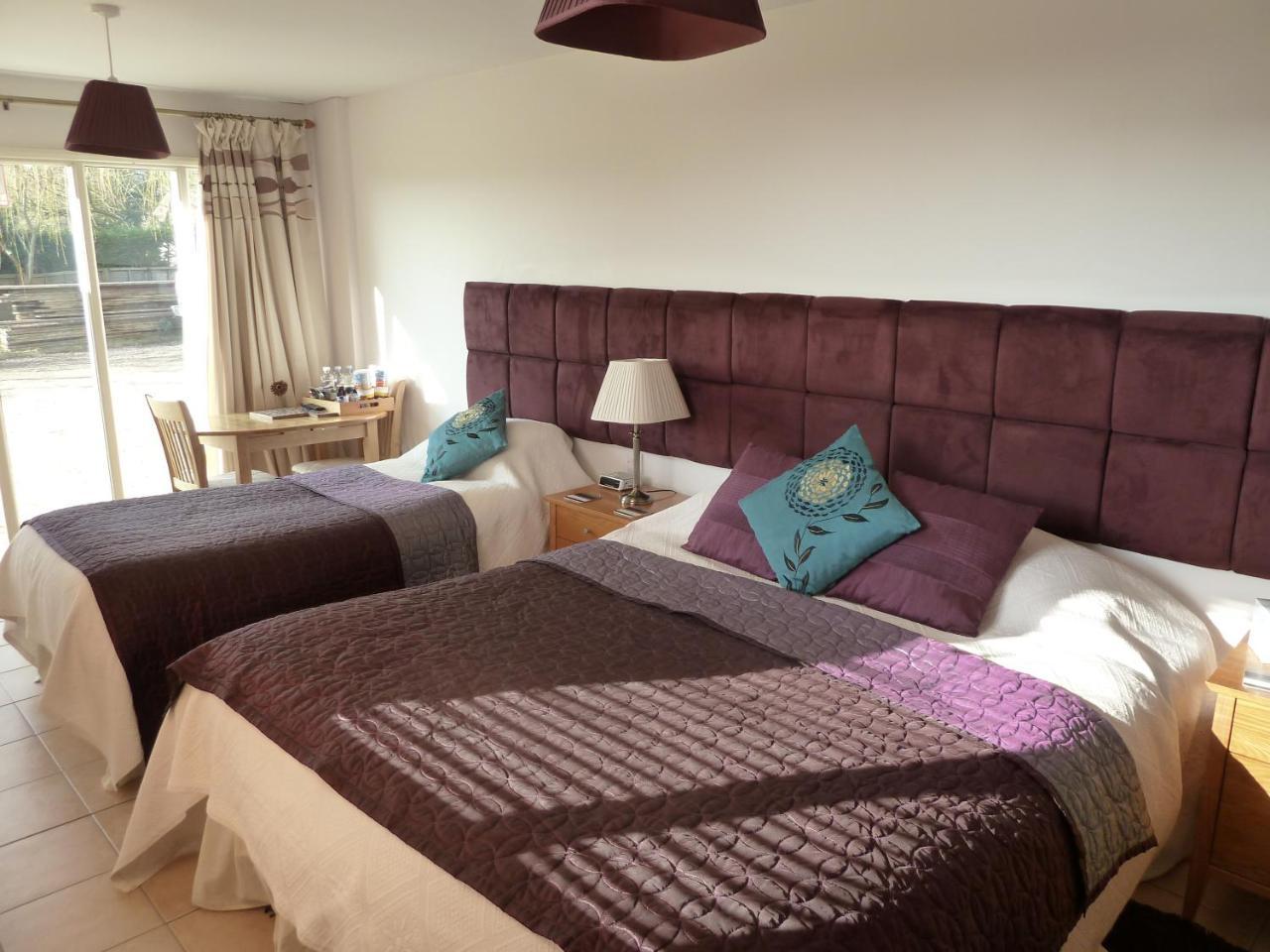 The Willows Guest House Takeley Eksteriør bilde