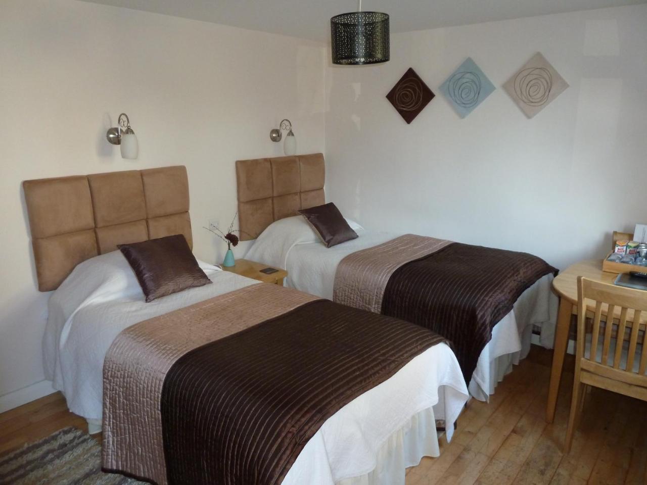 The Willows Guest House Takeley Eksteriør bilde
